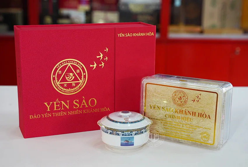 Tổ Yến Sào Khánh Hòa yến đảo thiên nhiên mẫu hộp quà tặng 100g - 014G Tổ Yến Sào Khánh Hòa yến đảo thiên nhiên mẫu hộp quà tặng 100g - 014G