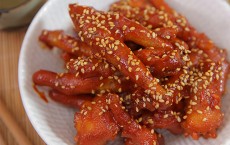 Món chân gà sốt chua cay mặn ngọt kiểu Hàn Quốc cực ngon
