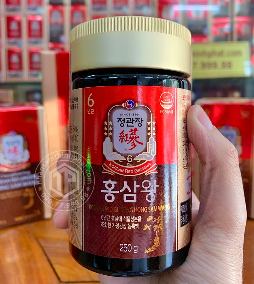 Cao hồng sâm Chính phủ Hàn Quốc cao cấp KGC Cheong Kwan Jang hộp 2 lọ 250g