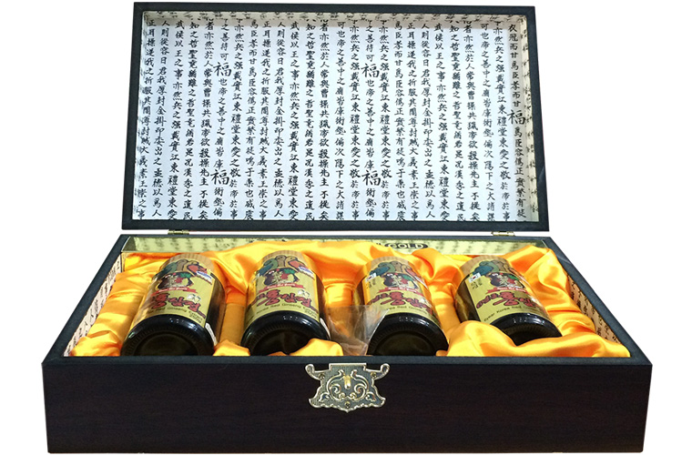Cao sâm-Cao hồng sâm Hàn Quốc hộp gỗ 4 lọ x 240g